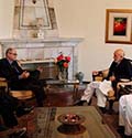 نماینده ویژه امریکا برای افغانستان و پاکستان با حامد کرزی دیدار کرد