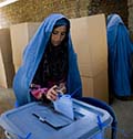 بیش از ۴۰۰ مرکز رای‌دهی در افغانستان بسته می‌ماند