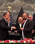 موافقتنامه‌ امنیتی میان افغانستان و آمریکا و ناتو امضا شد