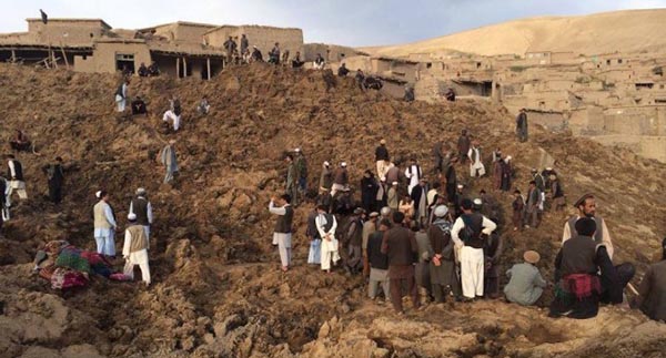 شمار کشته‌شدگان رانش زمین در بدخشان به ۲۵۰۰ نفر رسید