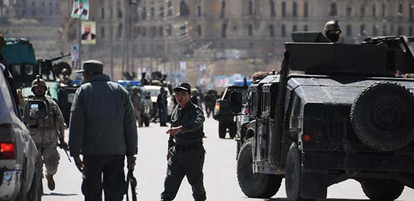 حمله انتحاری بر دفتر کمیسیون انتخابات کابل  5 کشته برجا گذاشت