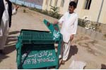 یک فلزکار در دايکندى ماشین پوست‌کنندۀ بادام ساخته است