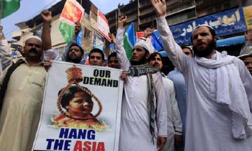 شوهر آسیه بی‌بی: جان خانواده‌ام در پاکستان در خطر است