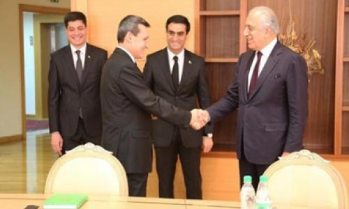  خلیل‌زاد با مقامات ترکمنستان در مورد صلح افغانستان گفتگو کرد