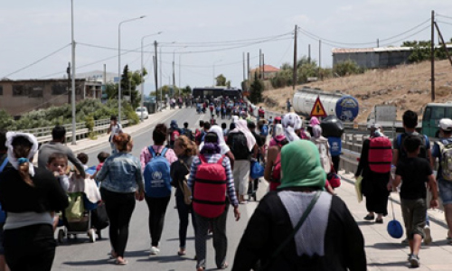 موتر حامل ده‌ها پناهجوی افغان در یونان متوقف شد