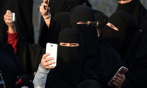 زنان عربستان از این پس  با پیامک از «طلاق» خود مطلع می‌‎شوند