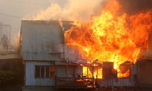 ده‌ها خانه در آتش‌سوزی وسیع  سومین شهر بزرگ شیلی از بین رفتند