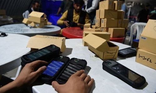کمیسیون انتخابات افغانستان:  تعدادی از دستگاه‌های بایومتریک ناپدید شده‌اند