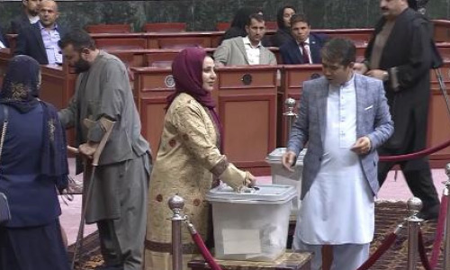 مرحله سوم انتخابات هیات اداری مجلس؛  منشی و نایب منشی بازهم انتخاب نشدند 
