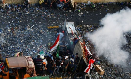 معترضان عراقی مقررات منع آمد و رفت را نادیده گرفتند