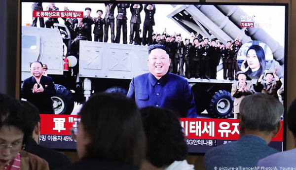 کوریای شمالی بار دیگر دست به آزمایش یک موشک بالستیکی زد