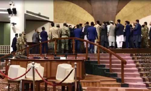  ادامه تنش در مجلس نمایندگان؛  امروز در مورد یک رای جنجالی تصمیم گرفته می‌شود