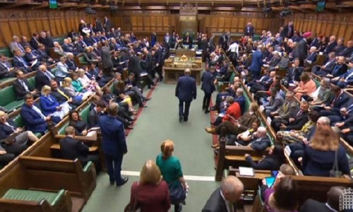 پارلمان بریتانیا با رای دیوان عالی کار خود را از سر گرفت
