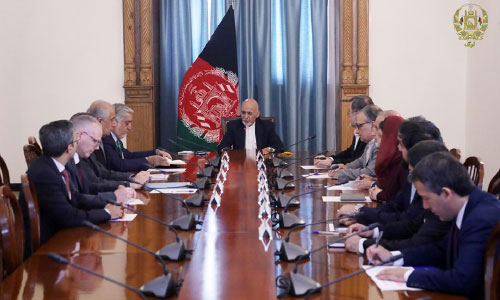 حکومت افغانستان جزئیات پیش‌نویس تفاهمنامه امریکا و طالبان را بررسی می‌کند 