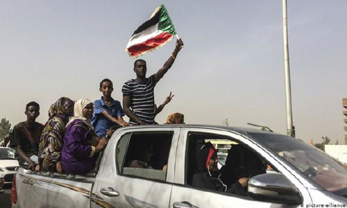 رئیس شورای نظامی سودان استعفا کرد