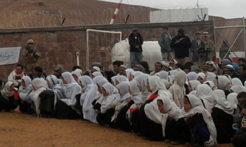 طالبان در میدان وردک مانع رفتن دختران به مکتب می‌شوند 