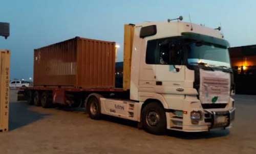 فرستادن بیش از ۸۰ تُن میوه خشک از راه بندرچابهار به هند