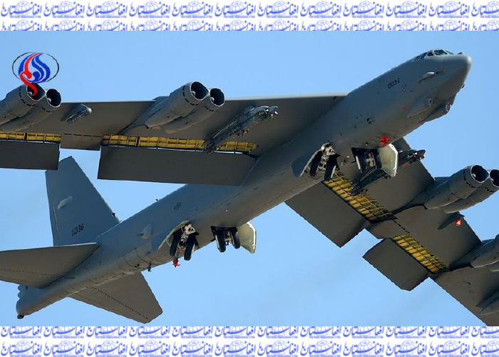 آمریکا نیروهای ویژه و بمب افکن  بی-۵۲ به افغانستان اعزام می‌کند