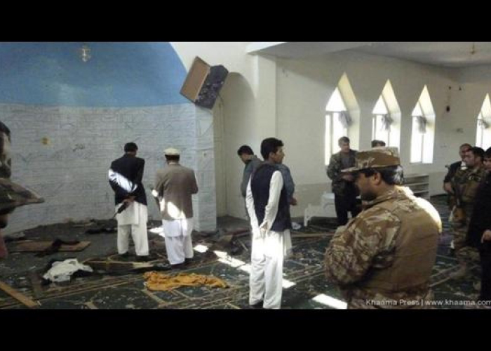 امرالله صالح: دو عضو گروه طالبان قبل از انتحار در مسجد کشته شدند