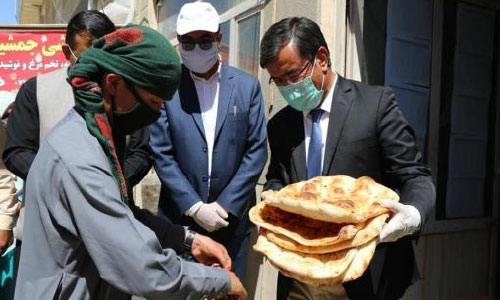 وزارت مالیه:  شاروالى کابل از مصرف پول در توزیع نان خشک به نيازمندان ،جوابده مى باشد