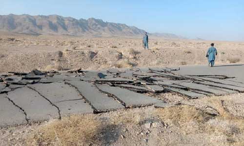 حکومت: طالبان در کندهار،  ٤ کیلومتر سرک و ۲۰ پل را تخریب کرده اند
