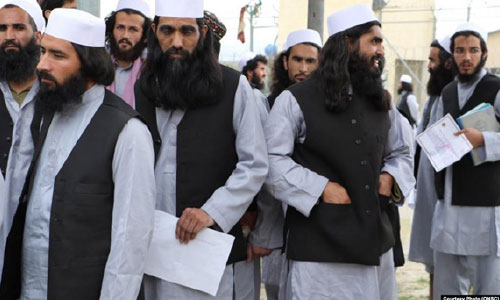 نگرانی ارگ در مورد بازگشت طالبان آزاد‌شده به میدان‌های جنگ