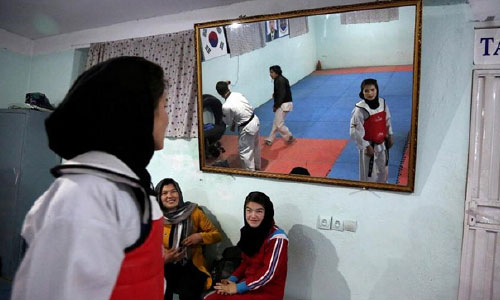  زنان افغان رزمی کار حضور خود در صحنه اجتماع را  با ورزش اعلام می‌کنند