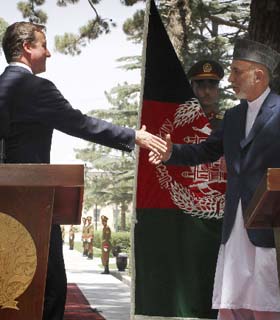 افغانستان و بریتانیا توافقنامه همکاری دراز‌ مدت امضا می کنند