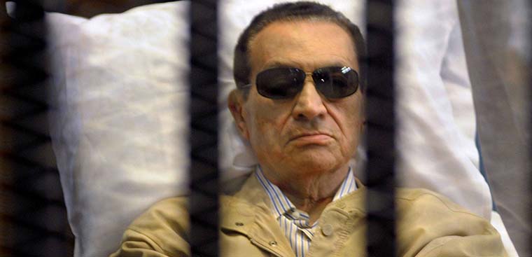 حسنی مبارک اتهام‌های خود   را    رد کرد