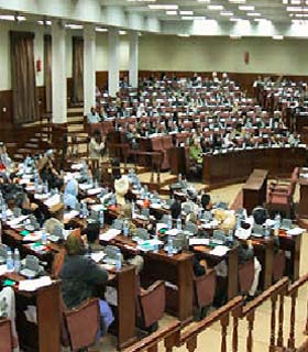 پارلمان برای صلح در کشور کمیته مشترک ایجاد کرد