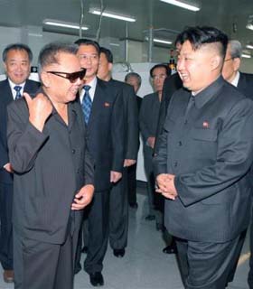 با درگذشت کیم جونگ ایل پسرش کیم جونگ اون رهبر کوریای شمالی شد