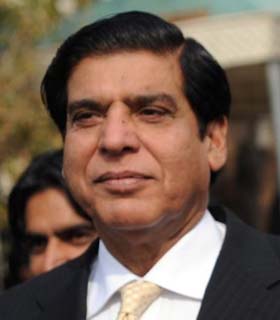 نخست وزیر پاکستان با پیگرد رئیس جمهوری در سوئیس موافقت کرد